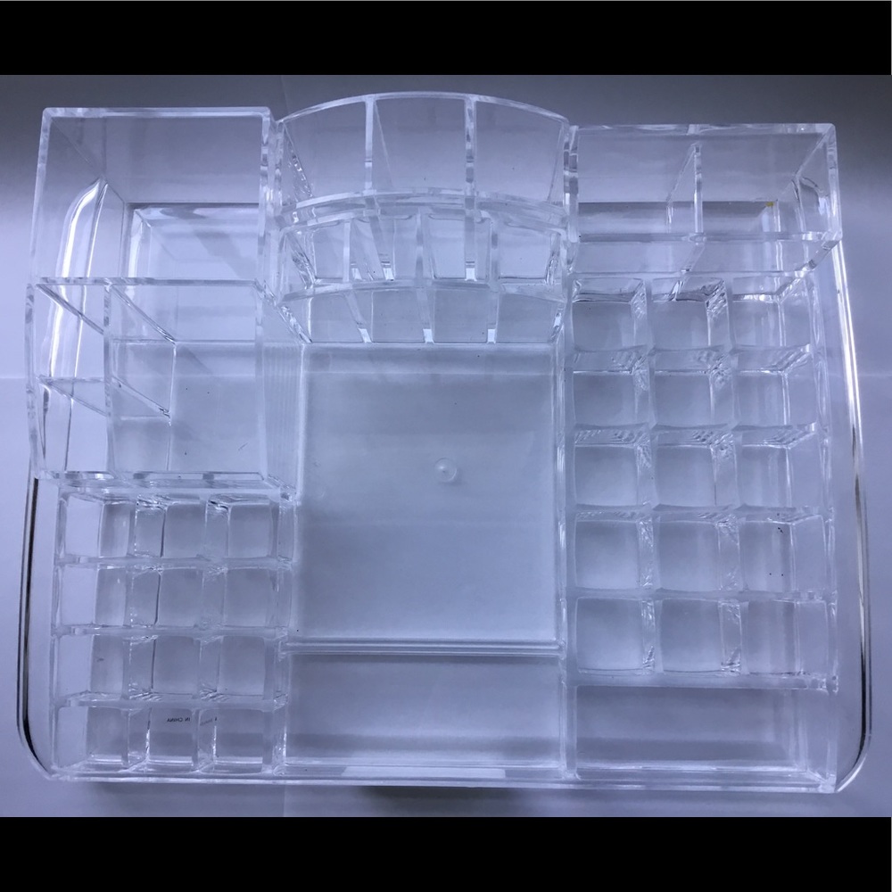 Makeup Organizer Cynthia Rowley brand Acrylic